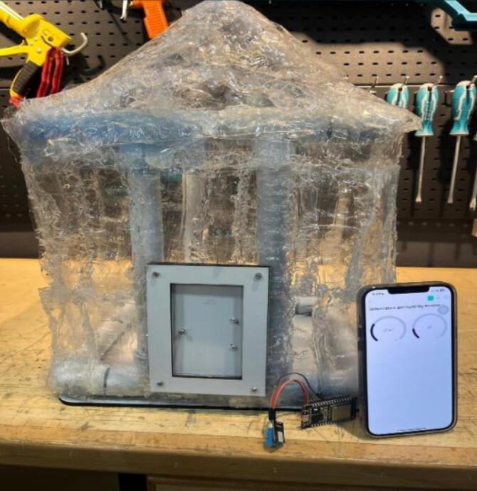 As a team leader, we innovated Green-Tech, which is a smart greenhouse designed using recycled plastic bottles through the MPEP (Managing a Professional Engineering Project) course. It’s equipped with humidity and temperature sensors, connected to a mobile